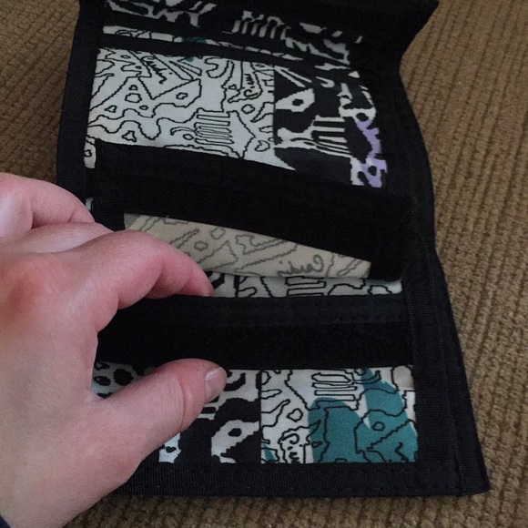 Wallet - Picture 4 of 4